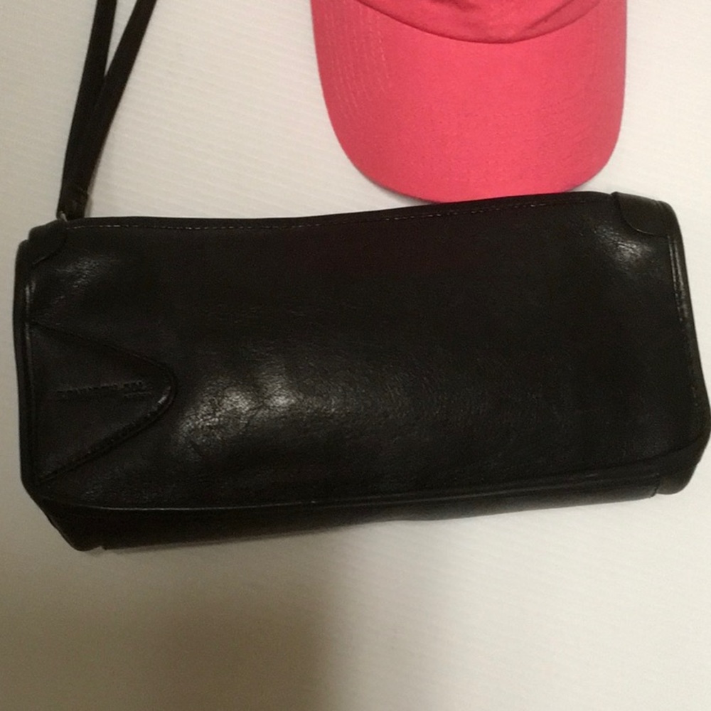 Kenneth Cole ladies large black wristlet